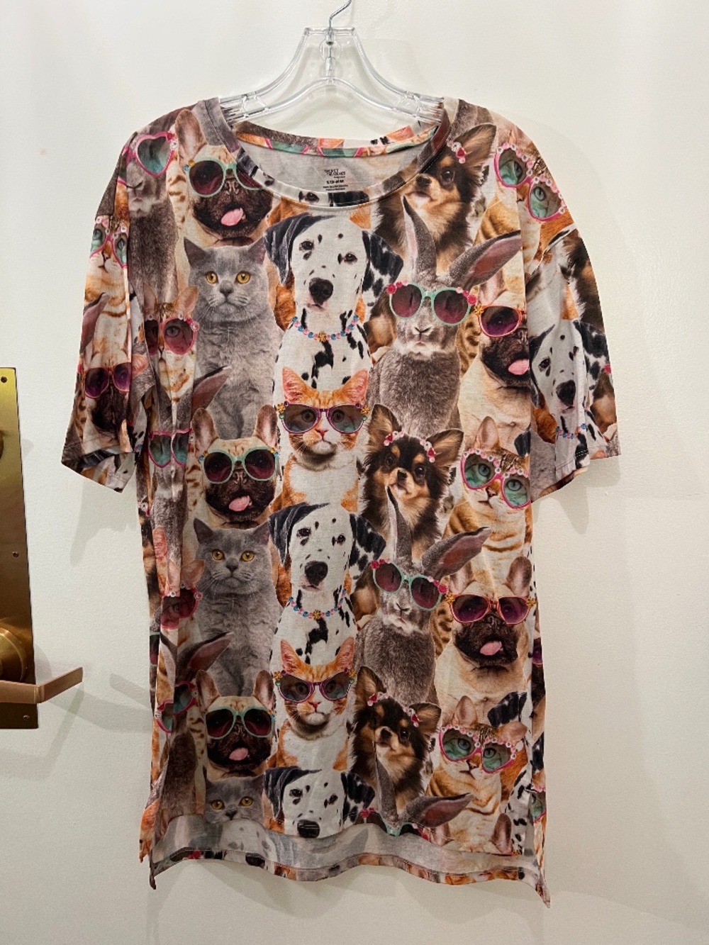 Secret Treasures Cats Puppies Bunny Print Shirt Adult Size M Unisex Tee Casual